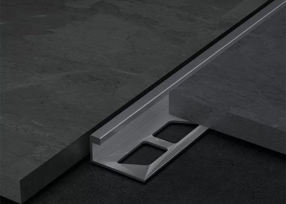 Aluminium-Magnesium-Legierungs-Profil-rechtwinklige schließende Streifen decken Rand-Ordnung mit Ziegeln