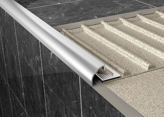 Innere Metallstreifen ringsum keramische Bodenfliese-Aluminiumspiegel-Rand-Eckordnung