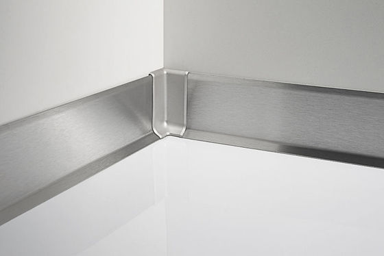 Raum-Wand-Boden-Edelstahl-Fussleiste 2.5m