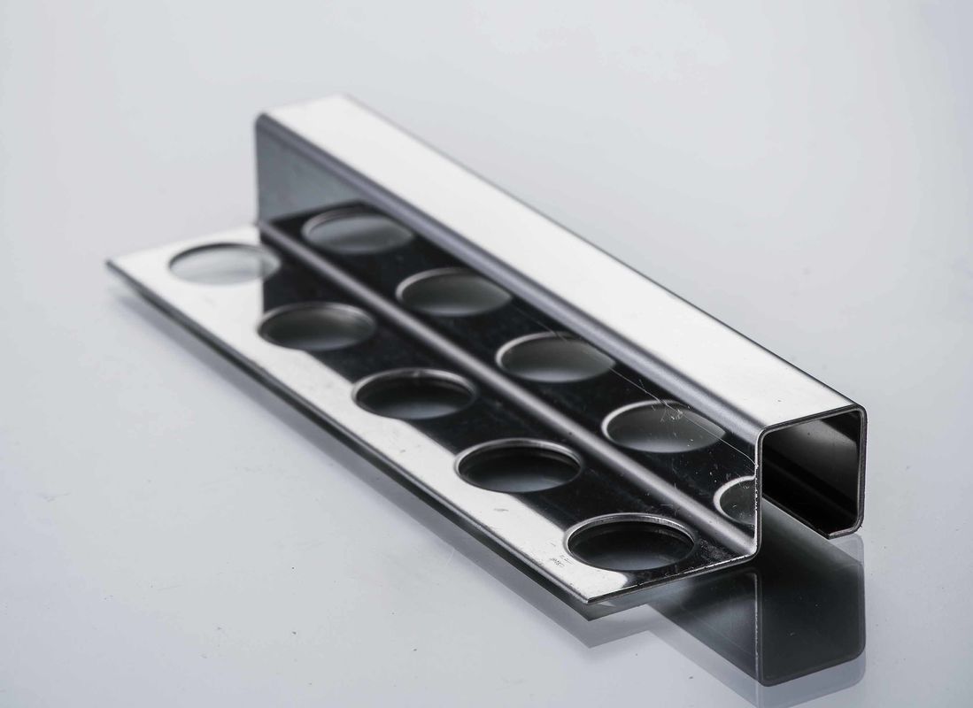 Innerhalb Eckedelstahl-Metallbullnose Grenzrand-Ordnung 2.5m