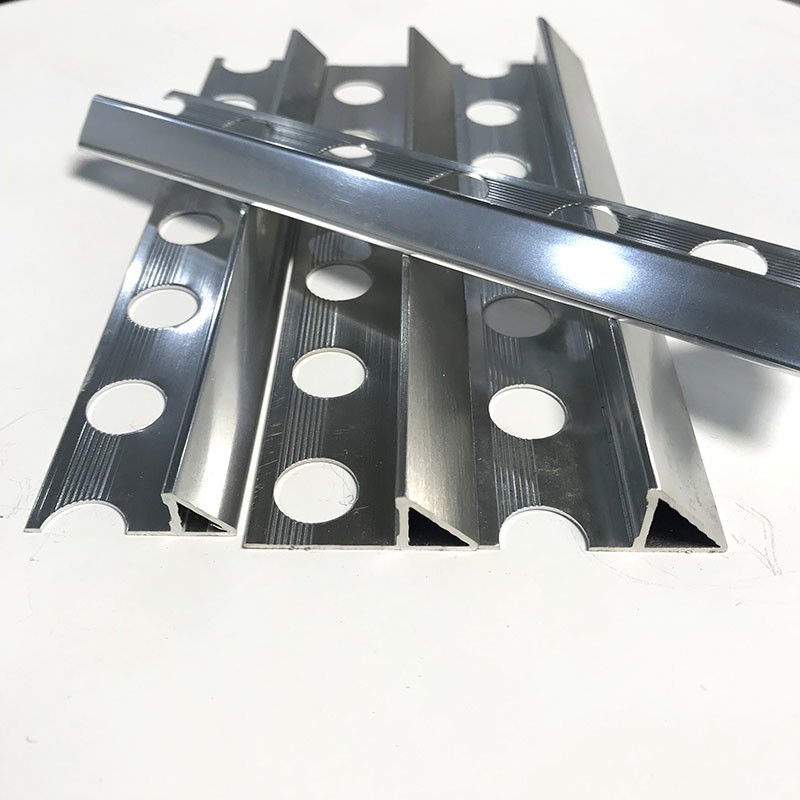 Dreieck-Aluminiumfliesen-Ecken-Ordnungs-trimmen Aluminiumquadrat-Rand-Fliese Chrome-Fliesen-Ordnung