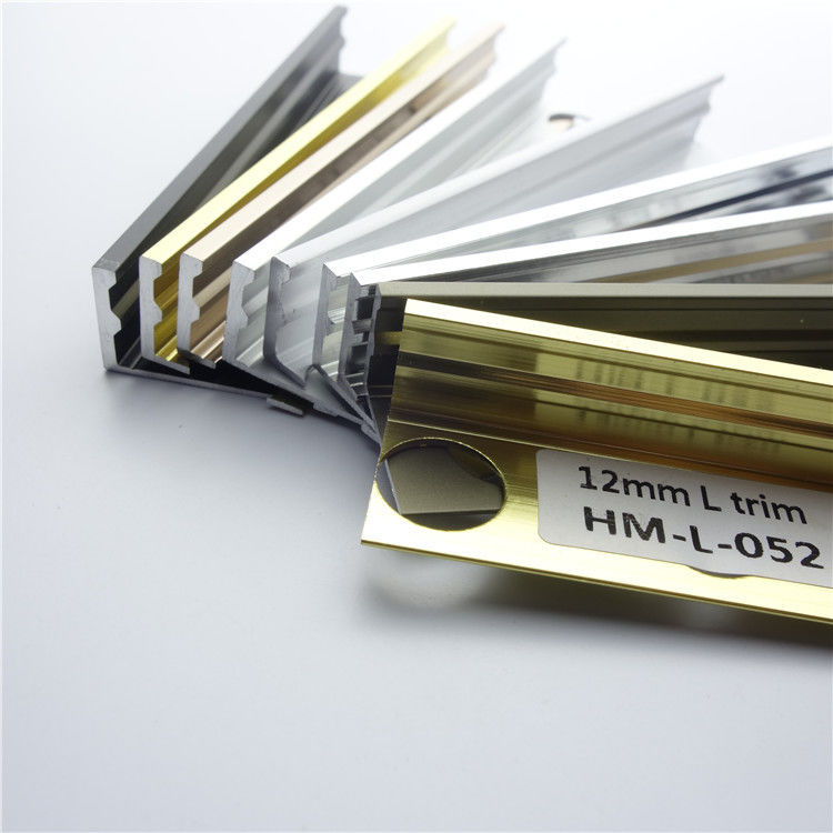 Metallfliesen-Ordnung und Fliesen-Übergangs-Stücke breiten Dekor-Aluminiumfliesen-Ordnung aus