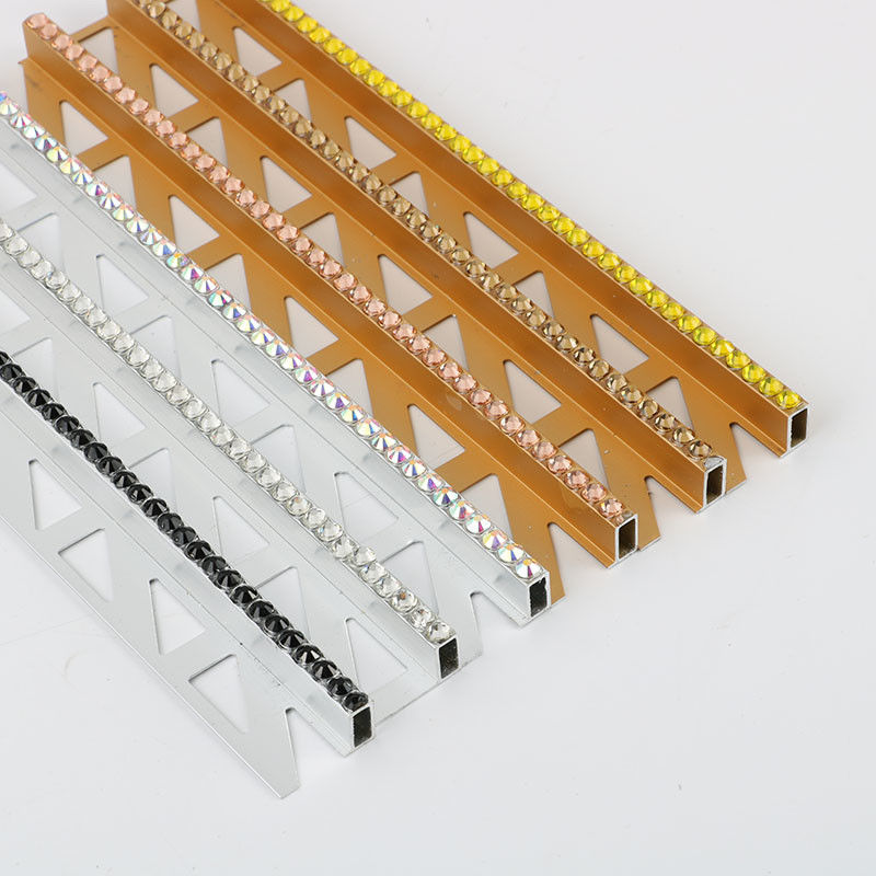 Der Aluminiumlegierungsverdrängungsboden/die Fliesenzielliniebügelordnungen
