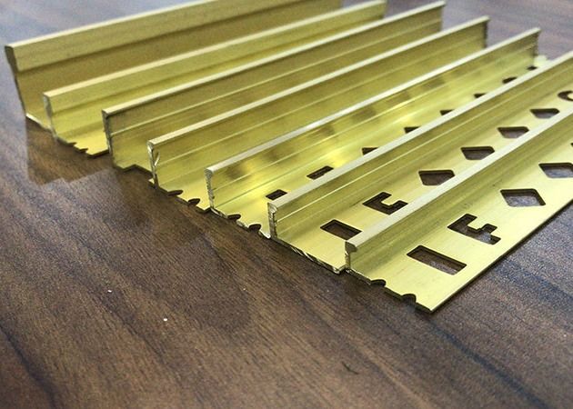 Messingrand-Ordnung für Keramikziegel-Dekoration der Fliesen-2.5m