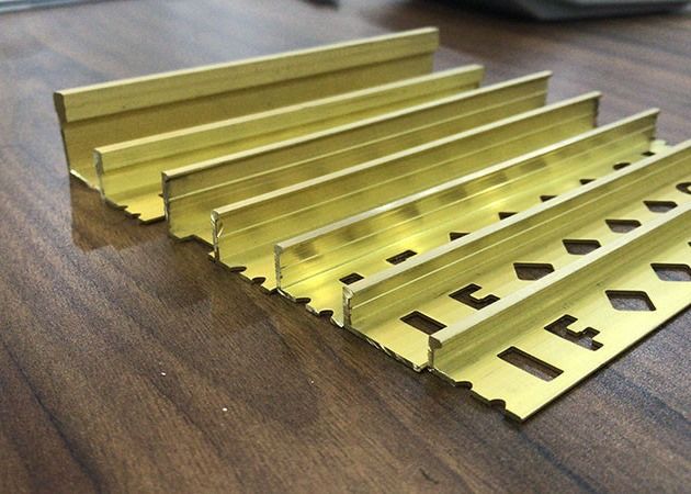 Dekorative Messingordnung des Gold3.0m streift Möbel-Dekoration ab