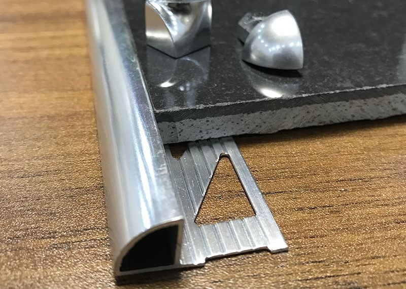 Aluminiumfliesen-Ordnungs-Metallaluminiumverdrängungs-Profil-Fliese, die Randstreifen trimmt