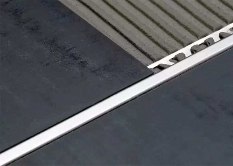 2.5m Aluminiumfliesen-Ordnungs-Finierstreifen-Fliesen-Rand-Ordnung für Bretterboden