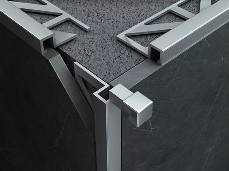 Aluminium-Magnesium-Legierungs-Profil-rechtwinklige schließende Streifen decken Rand-Ordnung mit Ziegeln