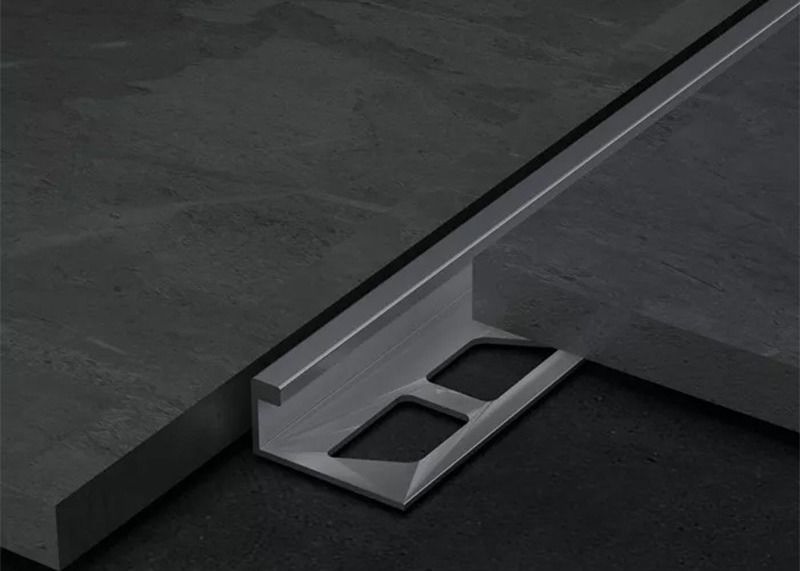 Aluminium-Magnesium-Legierungs-Profil-rechtwinklige schließende Streifen decken Rand-Ordnung mit Ziegeln
