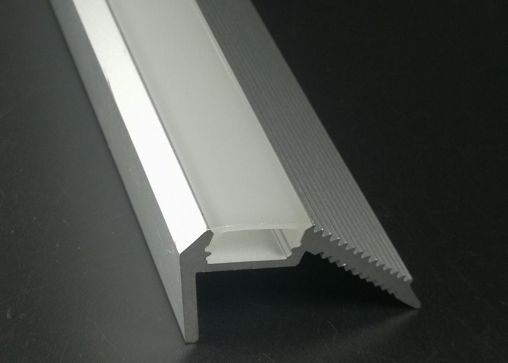 Aluminiumlegierungs-schaffen geführte Treppen-rutschfeste Streifen einen schönen optischen Effekt