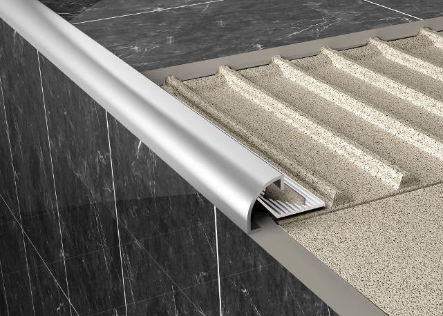 Innere Metallstreifen ringsum keramische Bodenfliese-Aluminiumspiegel-Rand-Eckordnung