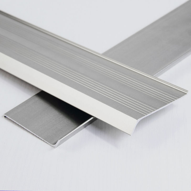 Selbstklebende Aluminiumfussleiste-Wand-Schutz-Küchenschrank-Fußleiste